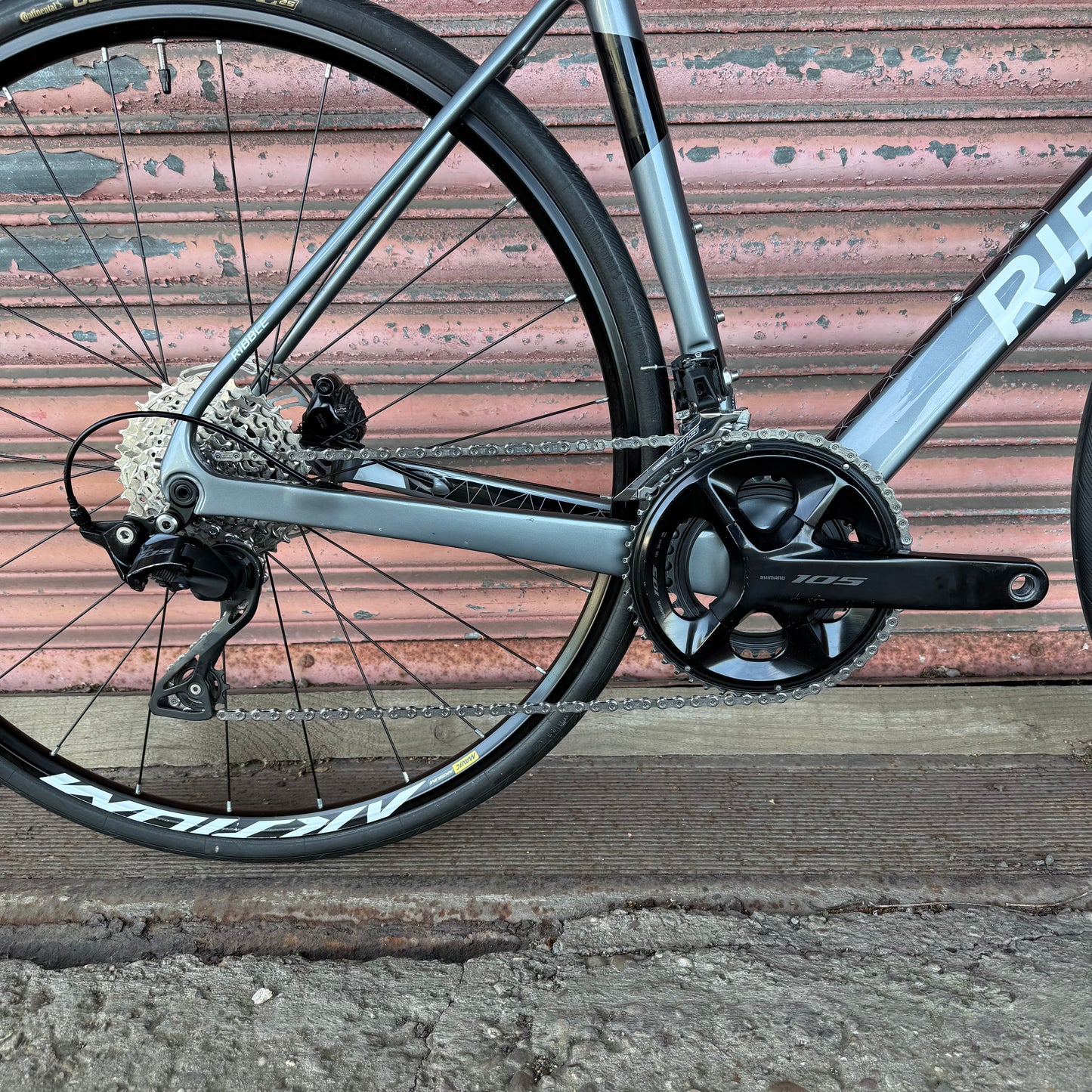 Ribble R872 Shimano 105 12 speed Carbon Disc Road Bike - 54cm