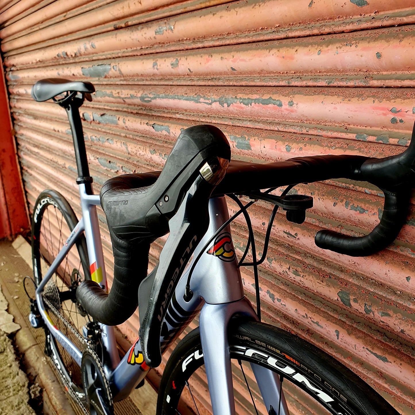 Cinelli Superstar Ultegra Carbon Disc Road Bike - 54cm
