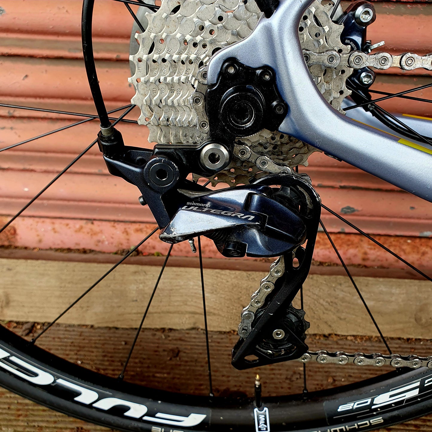 Cinelli Superstar Ultegra Carbon Disc Road Bike - 54cm