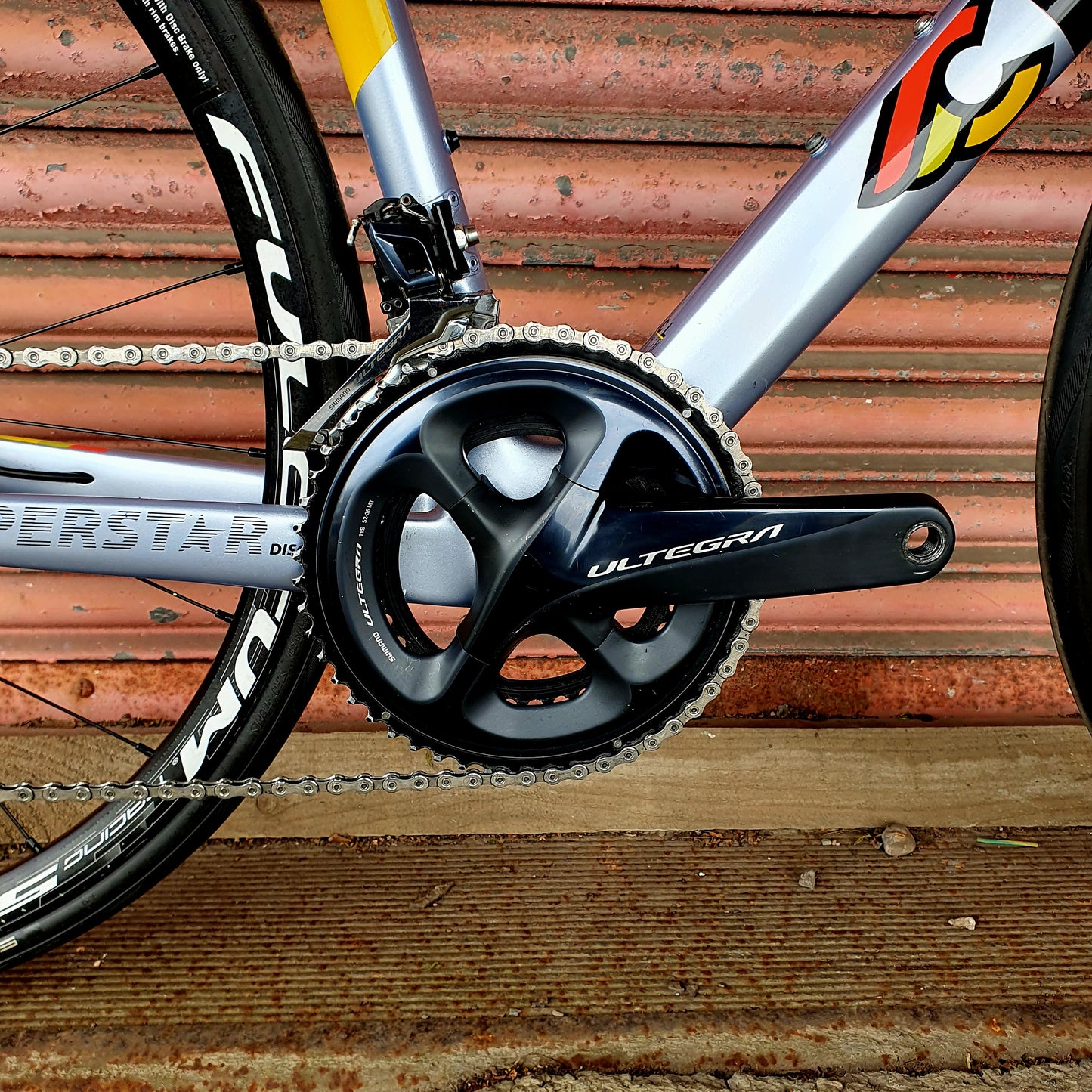 Cinelli Superstar Ultegra Carbon Disc Road Bike - 54cm