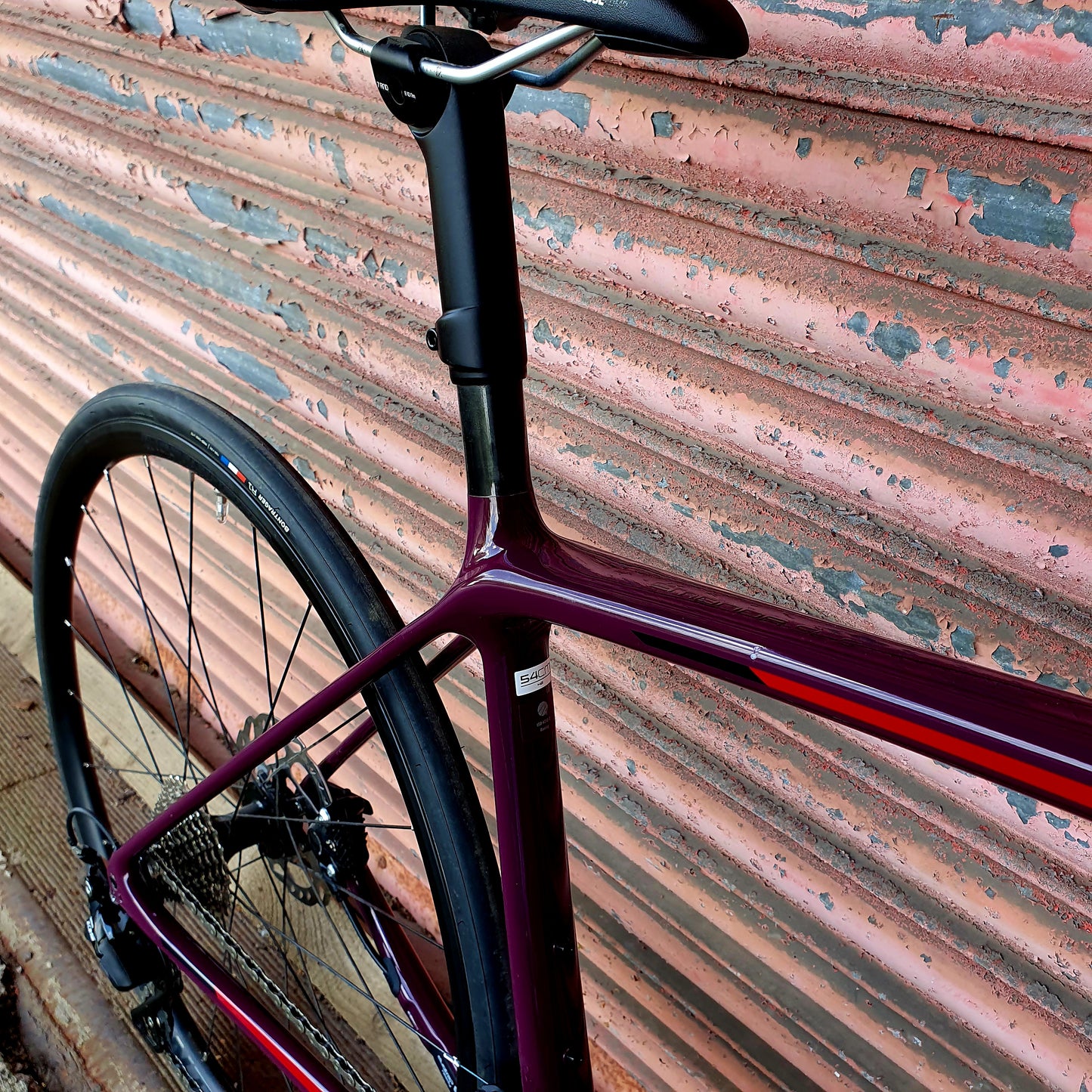 Trek Emonda SL5 Shimano 105 Carbon Disc Road Bike - 54cm