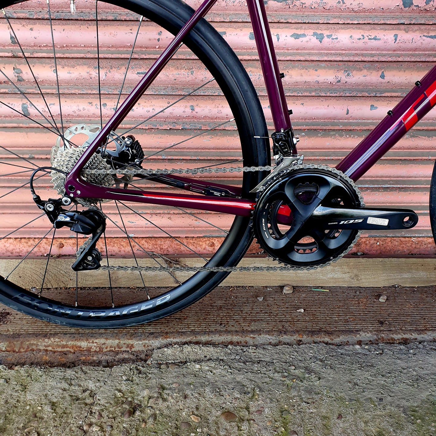 Trek Emonda SL5 Shimano 105 Carbon Disc Road Bike - 54cm