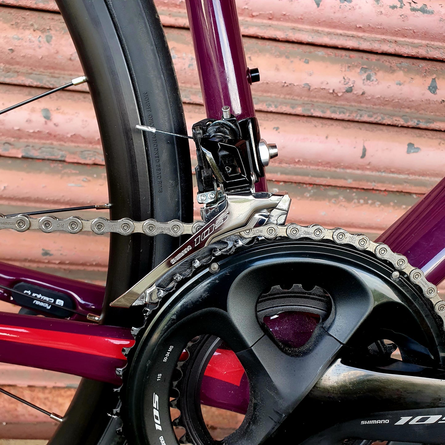 Trek Emonda SL5 Shimano 105 Carbon Disc Road Bike - 54cm