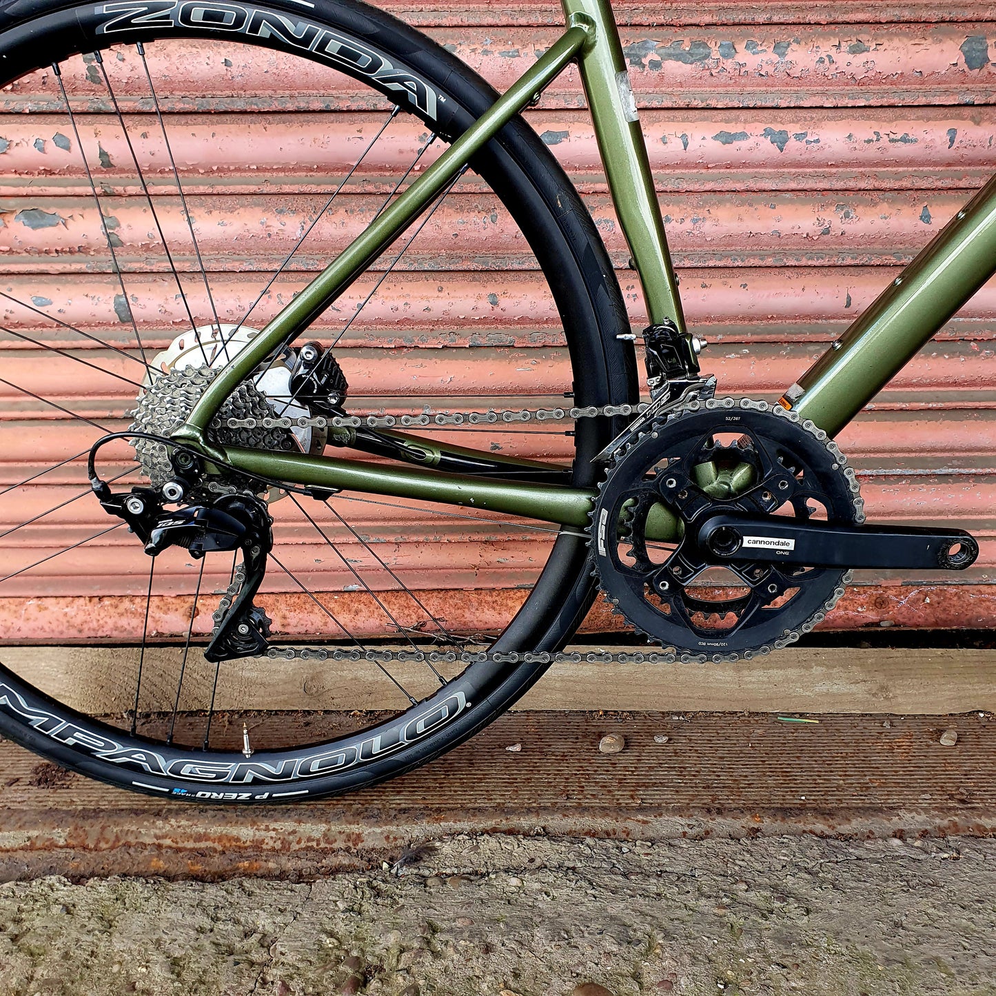 Cannondale CAAD13 Shimano 105 Hydraulic Disc Road Bike - 54cm