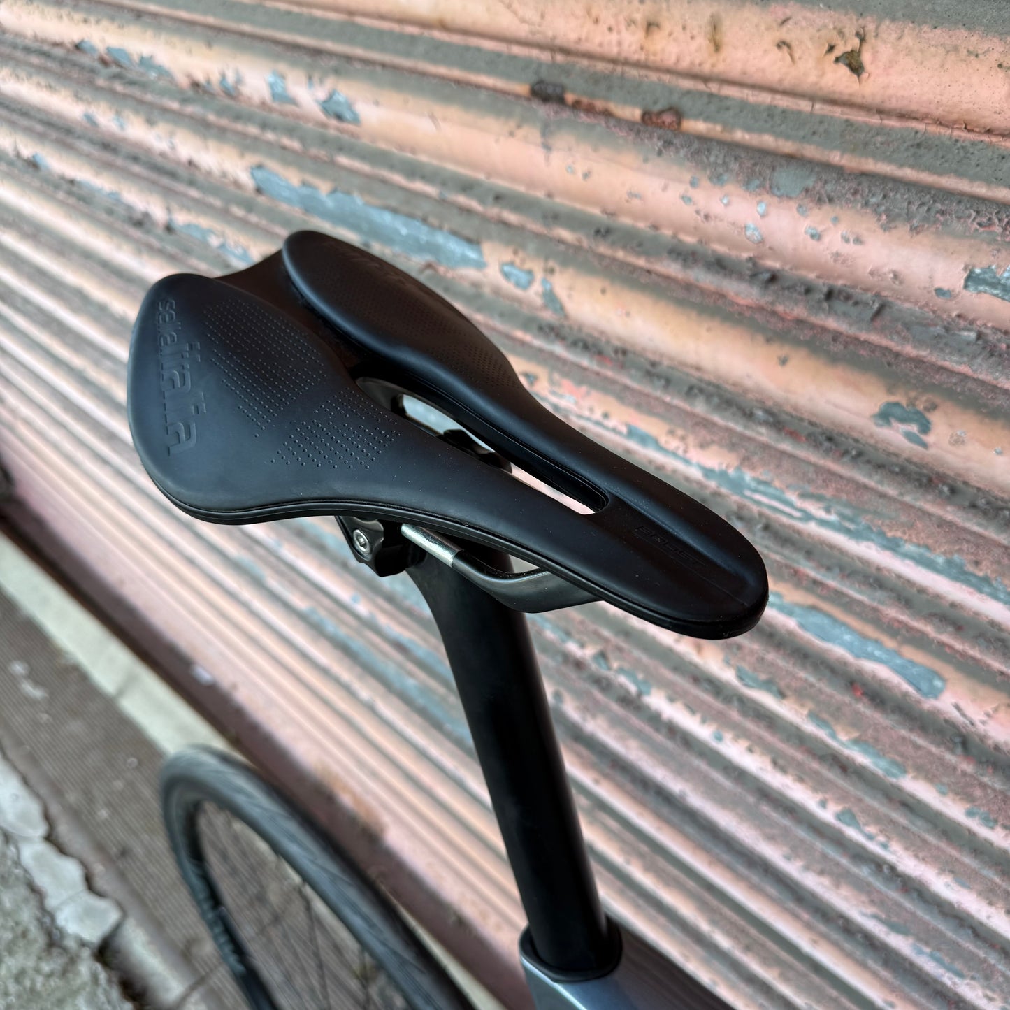 Basso Astra Shimano 105 Di2 Carbon Disc Road Bike - XL 58cm