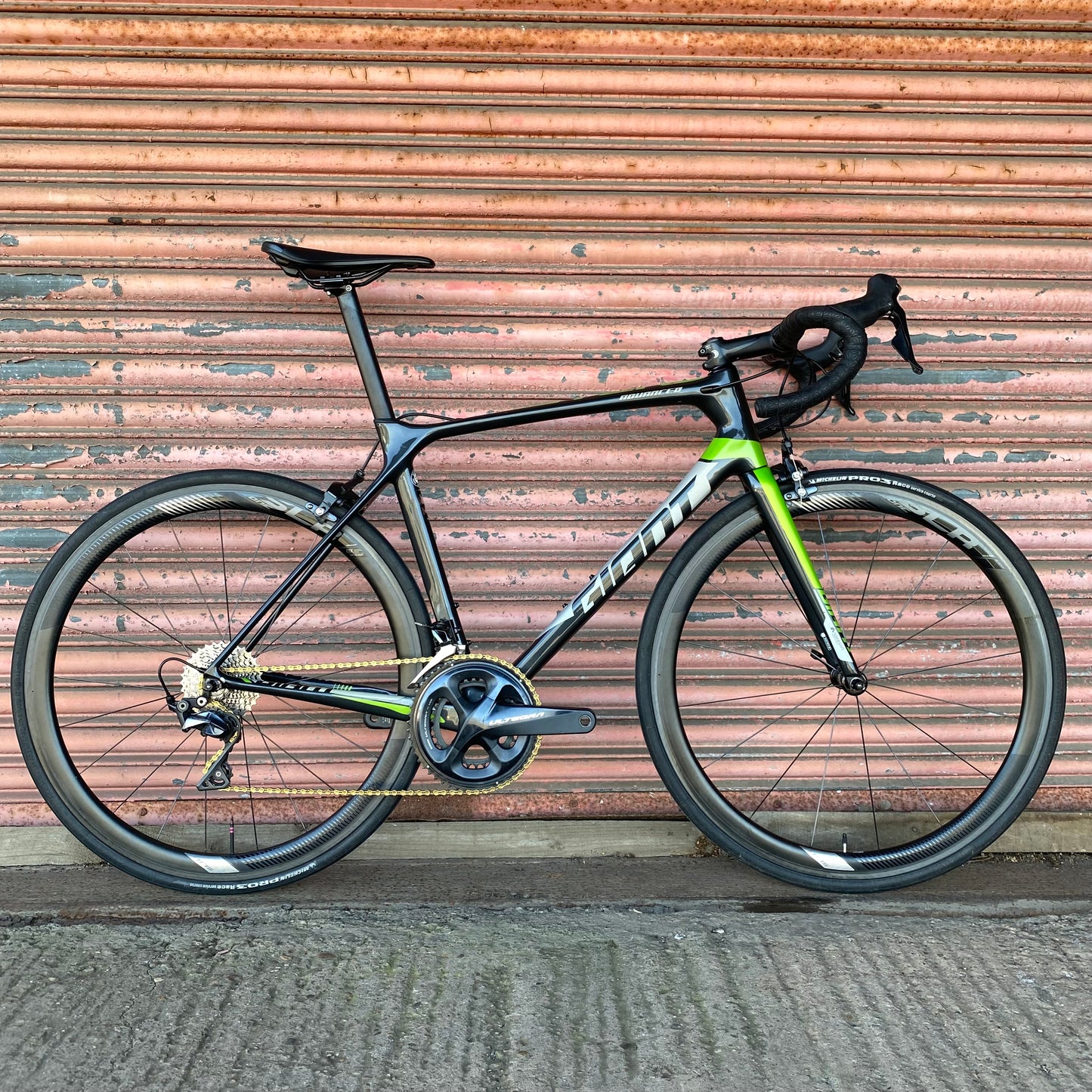 Giant TCR Advanced Pro Ultegra Carbon Road Bike - M/L 56cm