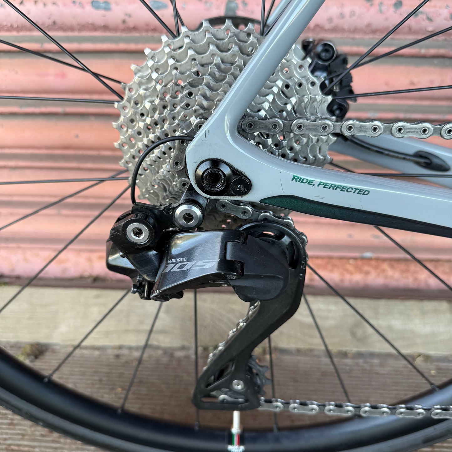 Basso Astra Shimano 105 Di2 Carbon Disc Road Bike - XL 58cm