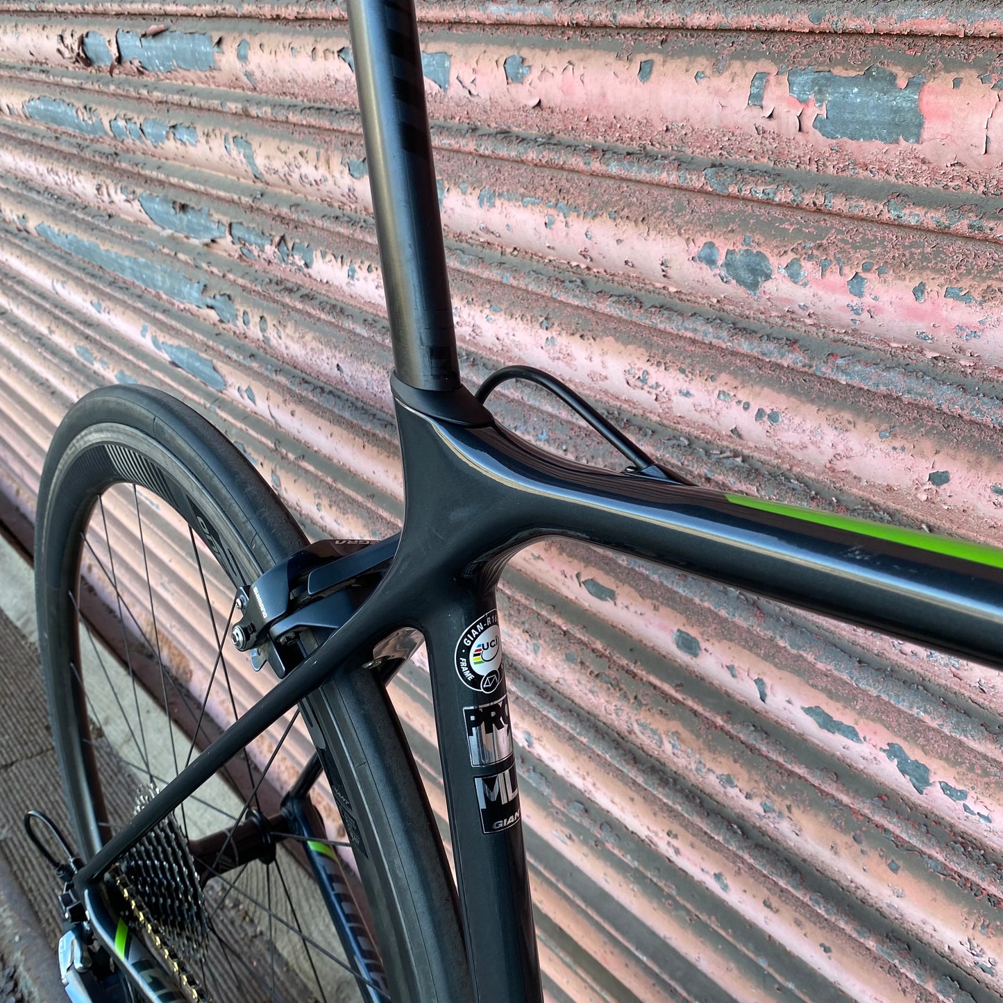 Giant TCR Advanced Pro Ultegra Carbon Road Bike - M/L 56cm