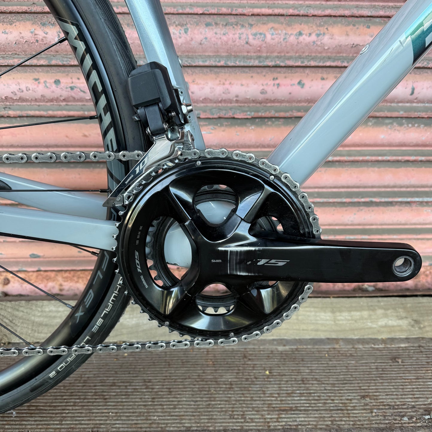 Basso Astra Shimano 105 Di2 Carbon Disc Road Bike - XL 58cm