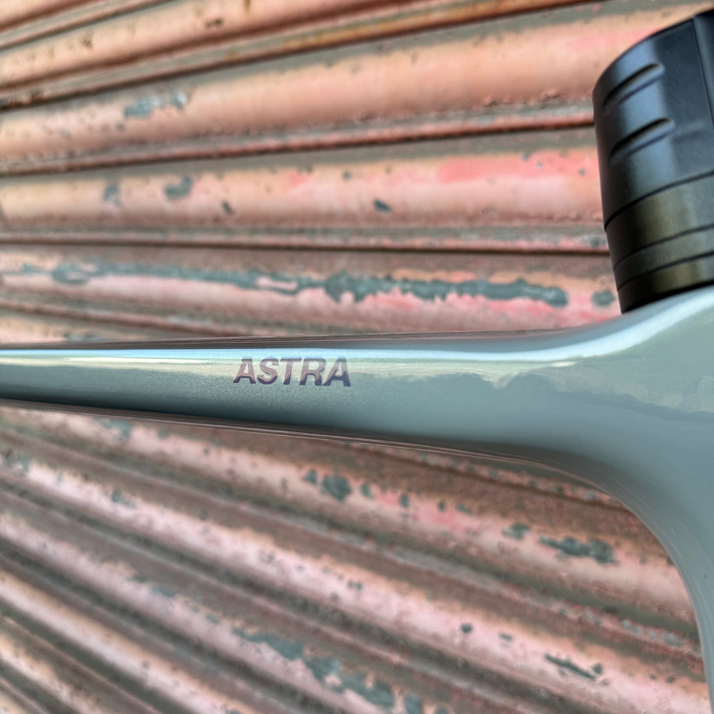 Basso Astra Shimano 105 Di2 Carbon Disc Road Bike - XL 58cm