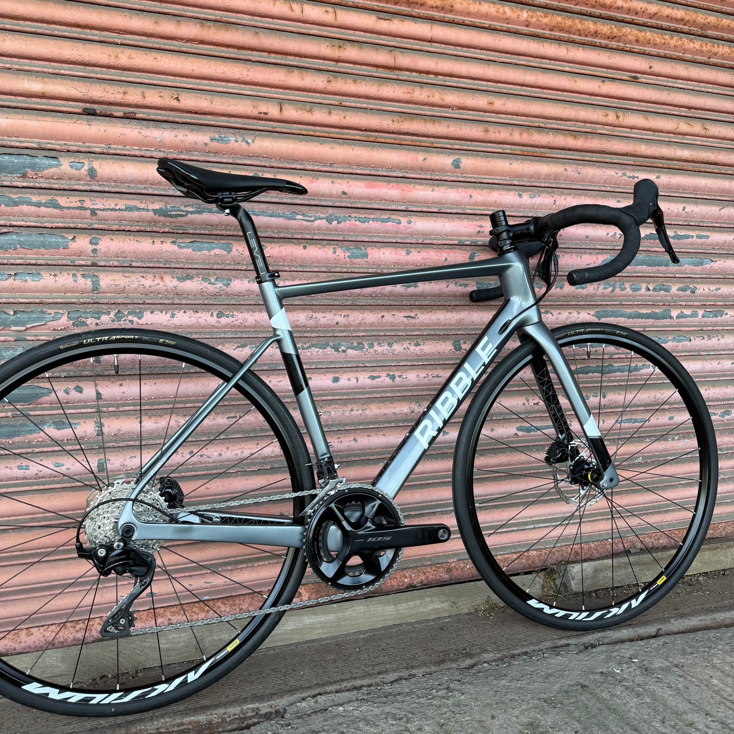 Ribble R872 Shimano 105 12 speed Carbon Disc Road Bike - 54cm