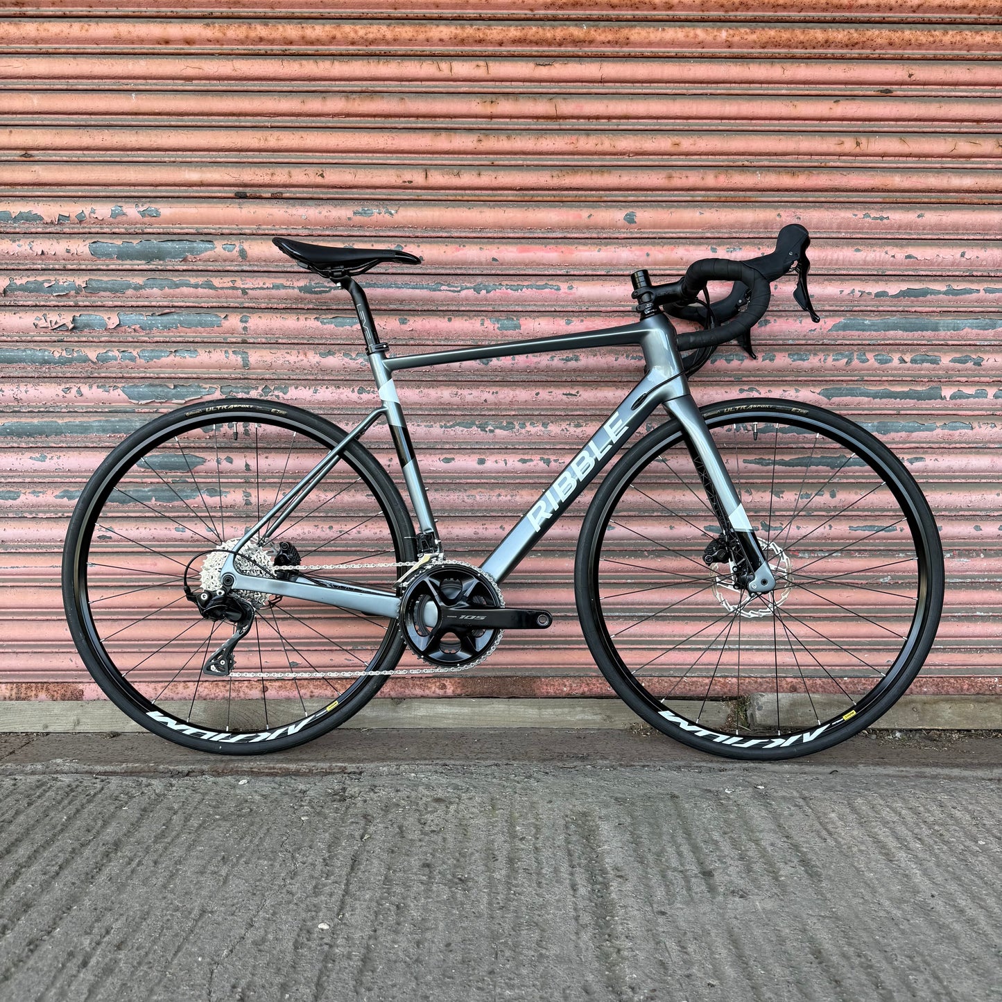 Ribble R872 Shimano 105 12 speed Carbon Disc Road Bike - 54cm