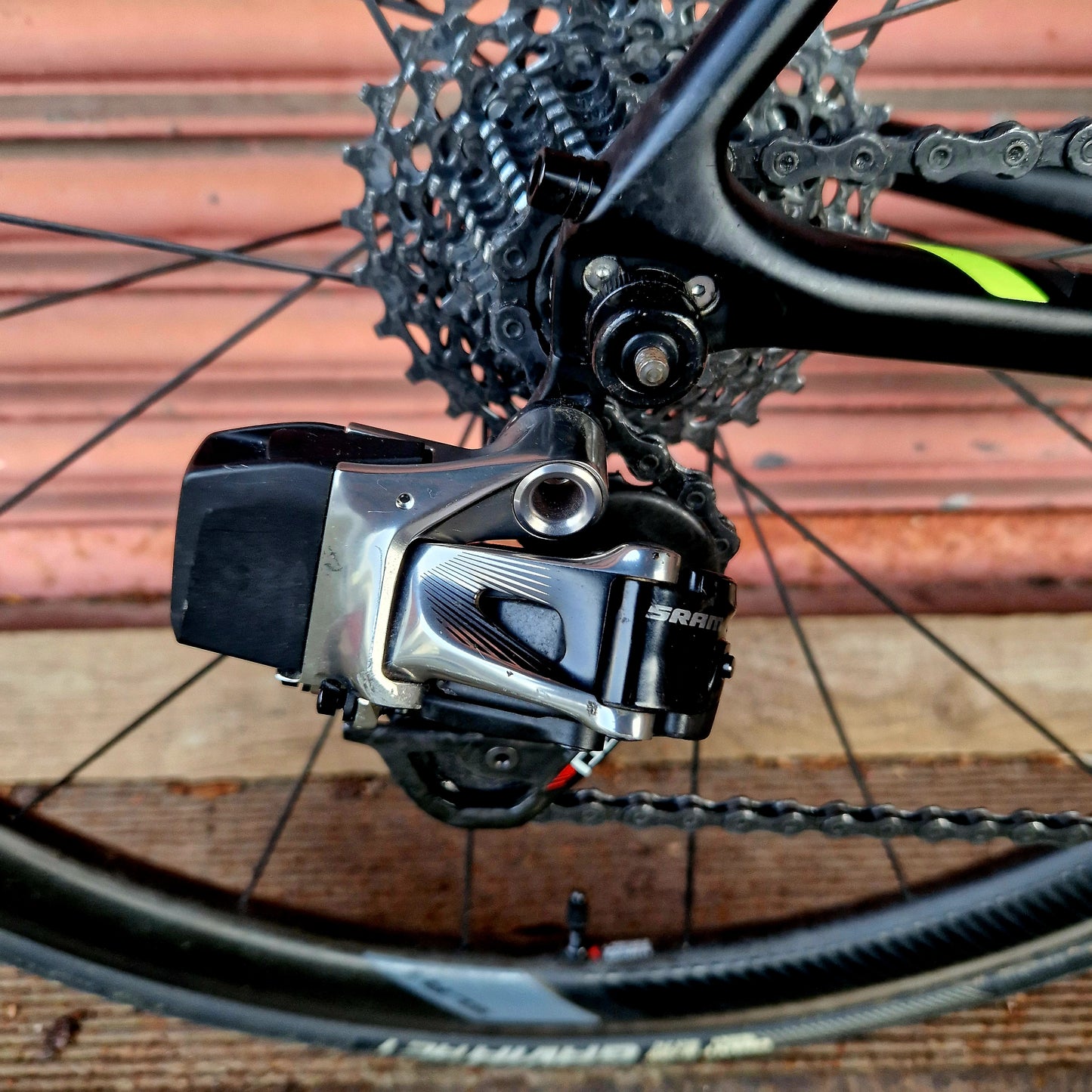 Giant TCR Advanced Pro SRAM RED eTap Carbon Road Bike with SLR1 wheels - M/L
