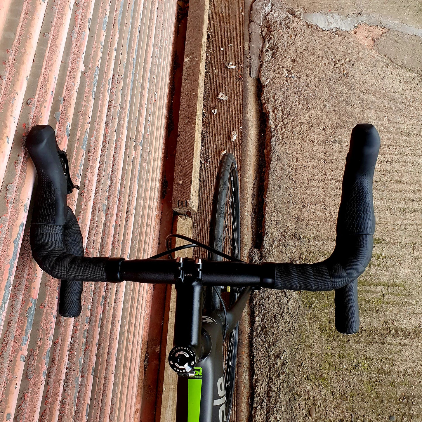 Cannondale SuperSix Evo Ultegra Carbon Disc Road Bike - 56cm