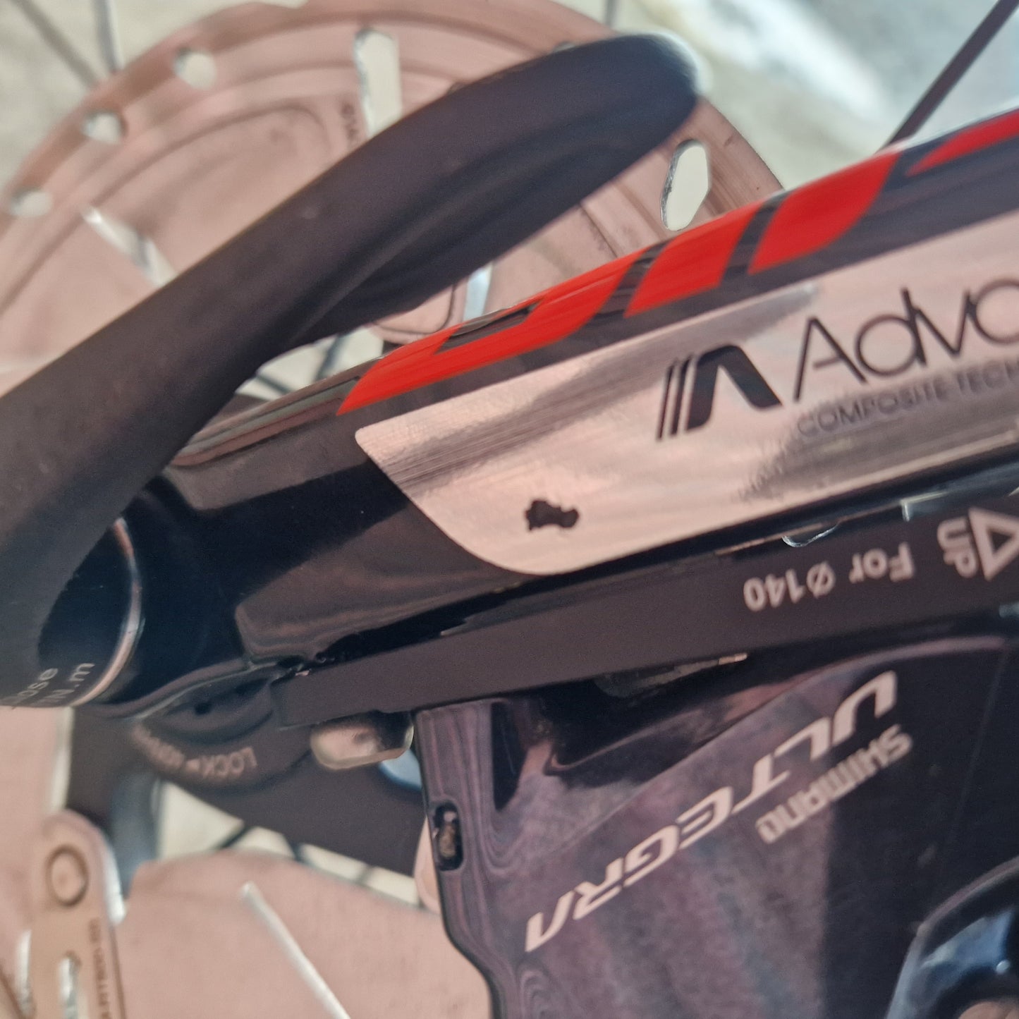 Giant TCR Advanced Pro 0 Ultegra Carbon Disc Road Bike L 58cm - bargain - light