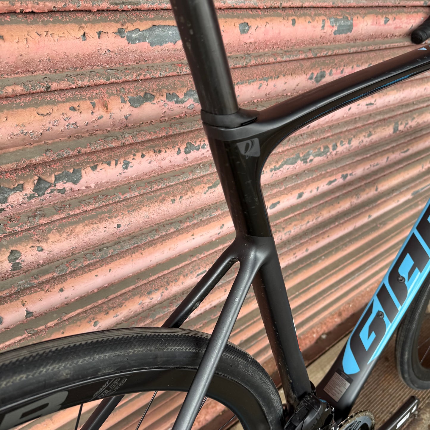Giant Defy Advanced Pro 0 SRAM Red AXS 12 speed Carbon Endurance Road Bike - XL 60cm