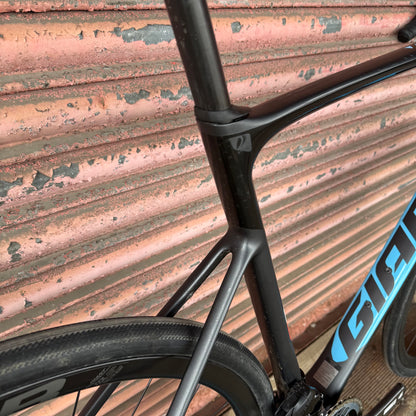 Giant Defy Advanced Pro 0 SRAM Red AXS 12 speed Carbon Endurance Road Bike - XL 60cm