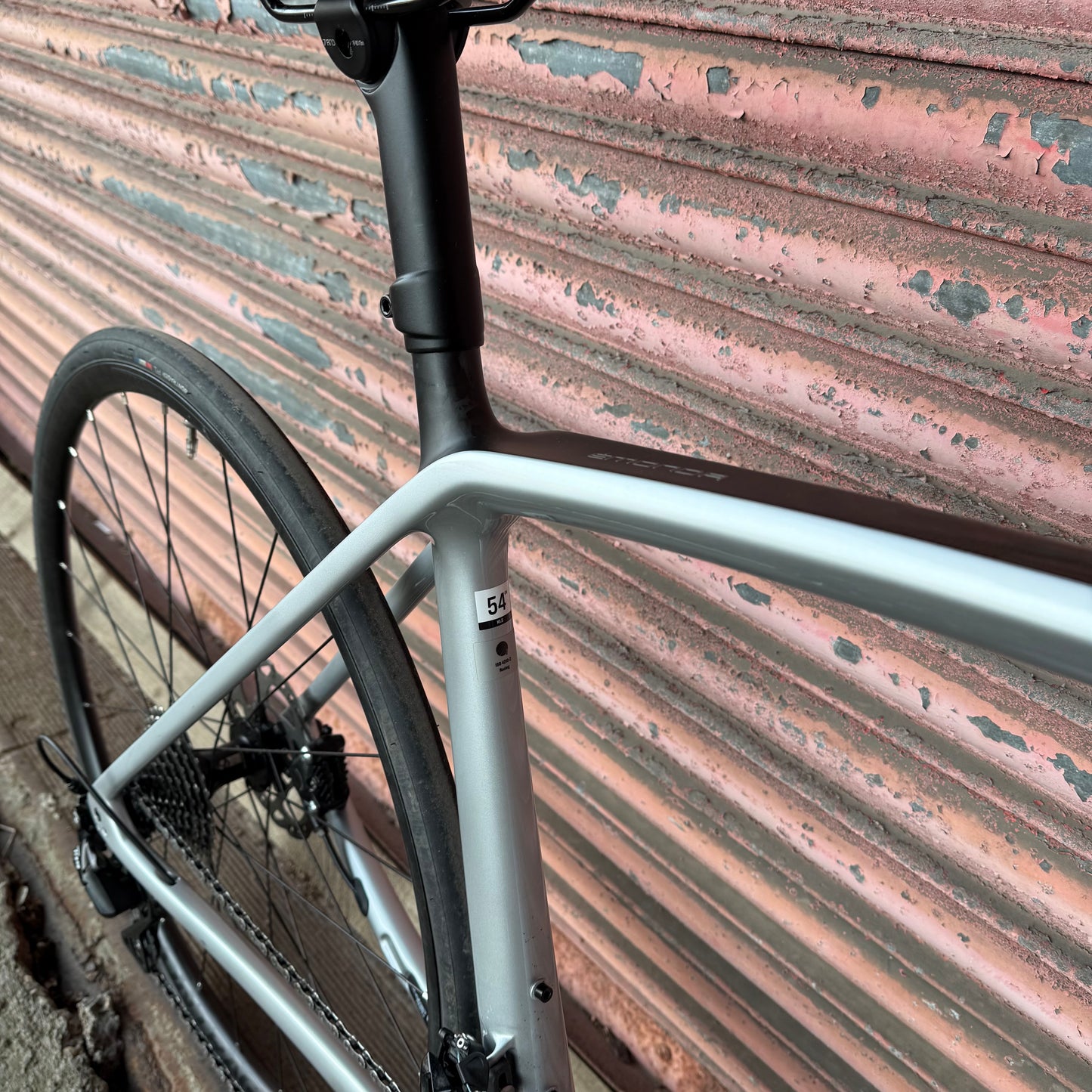 Trek Emonda SL5 Shimano 105 Carbon Disc Road Bike - 54cm