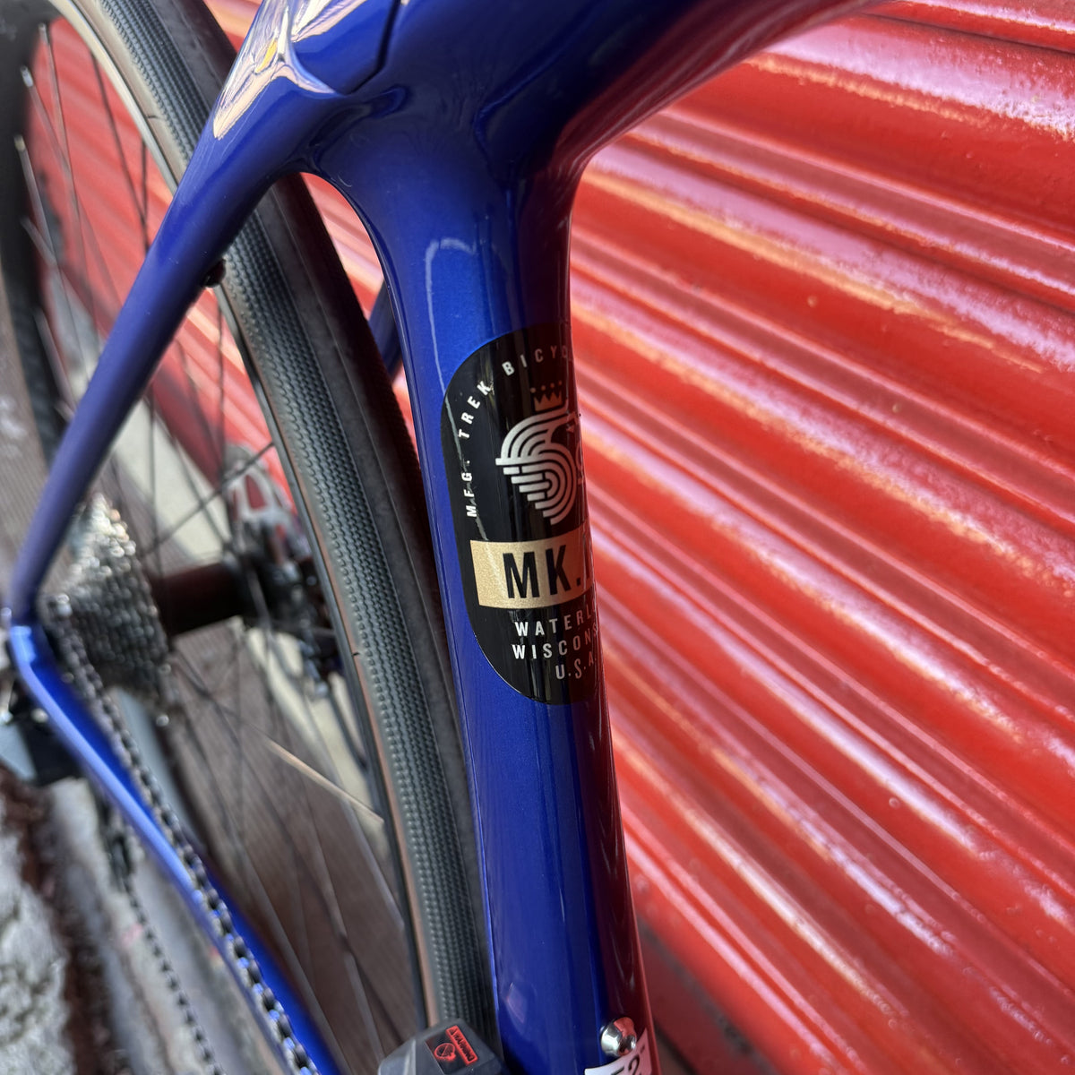 Trek Domane SL 6 Gen 4 Shimano 105 Di2 Carbon Road Bike 52cm 2024
