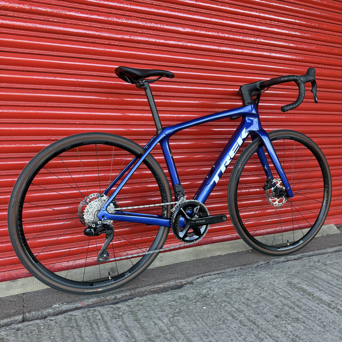 Trek Domane SL 6 Gen 4 Shimano 105 Di2 Carbon Road Bike 52cm 2024