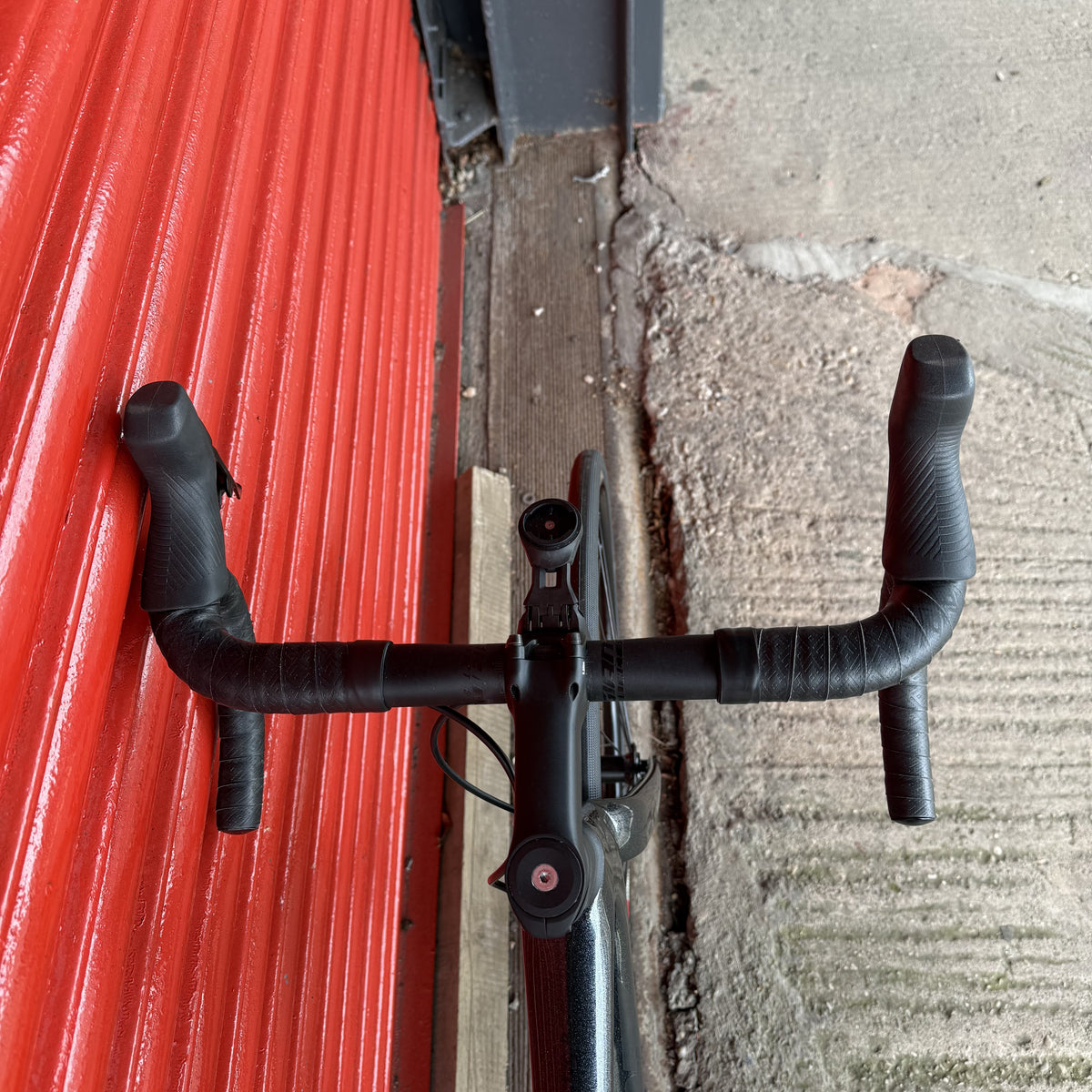 Giant TCR Advanced Pro Disc 1 AX SRAM Rival AXS Carbon Road Bike Medium 2022