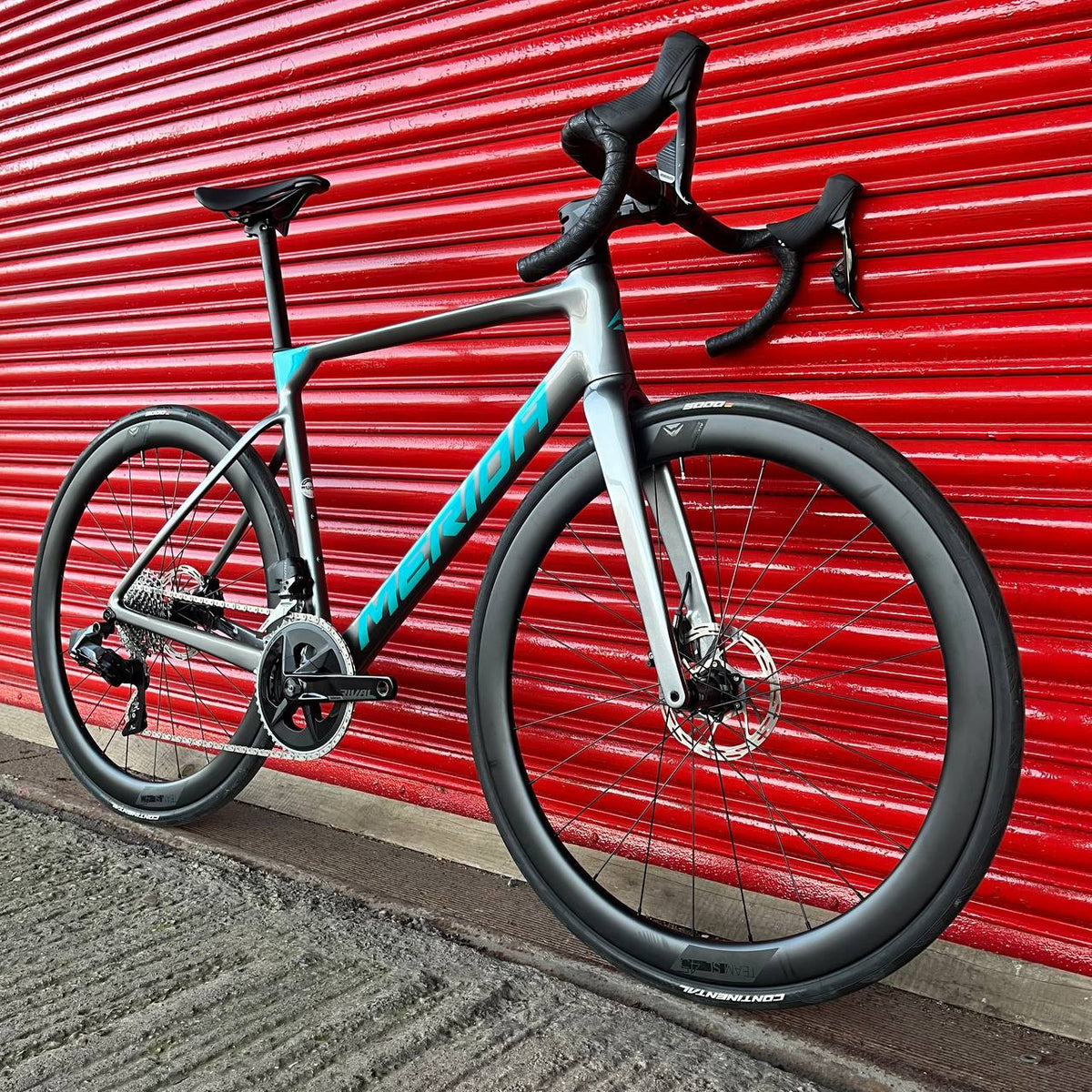 Merida Scultura 7000 SRAM Rival AXS Carbon Road Bike Medium 2024