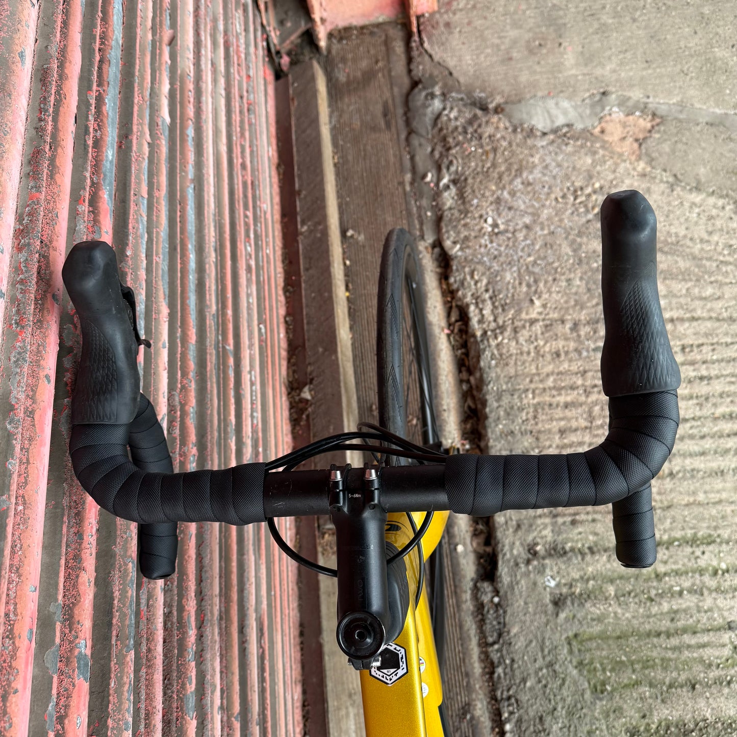 Cannondale SuperSix Evo GoldFinger Ultegra Carbon Disc Road Bike - 51cm