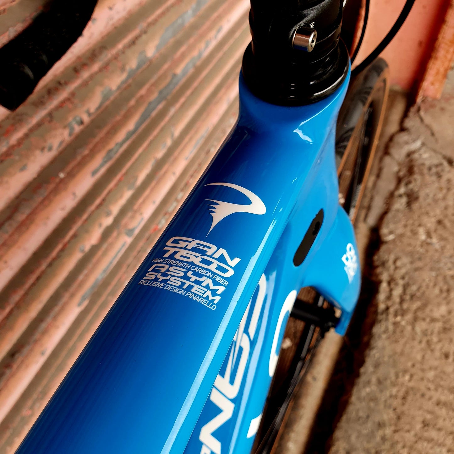 Pinarello Gan Disk Ultegra Di2 Disc Carbon Road Bike - 53cm/54cm