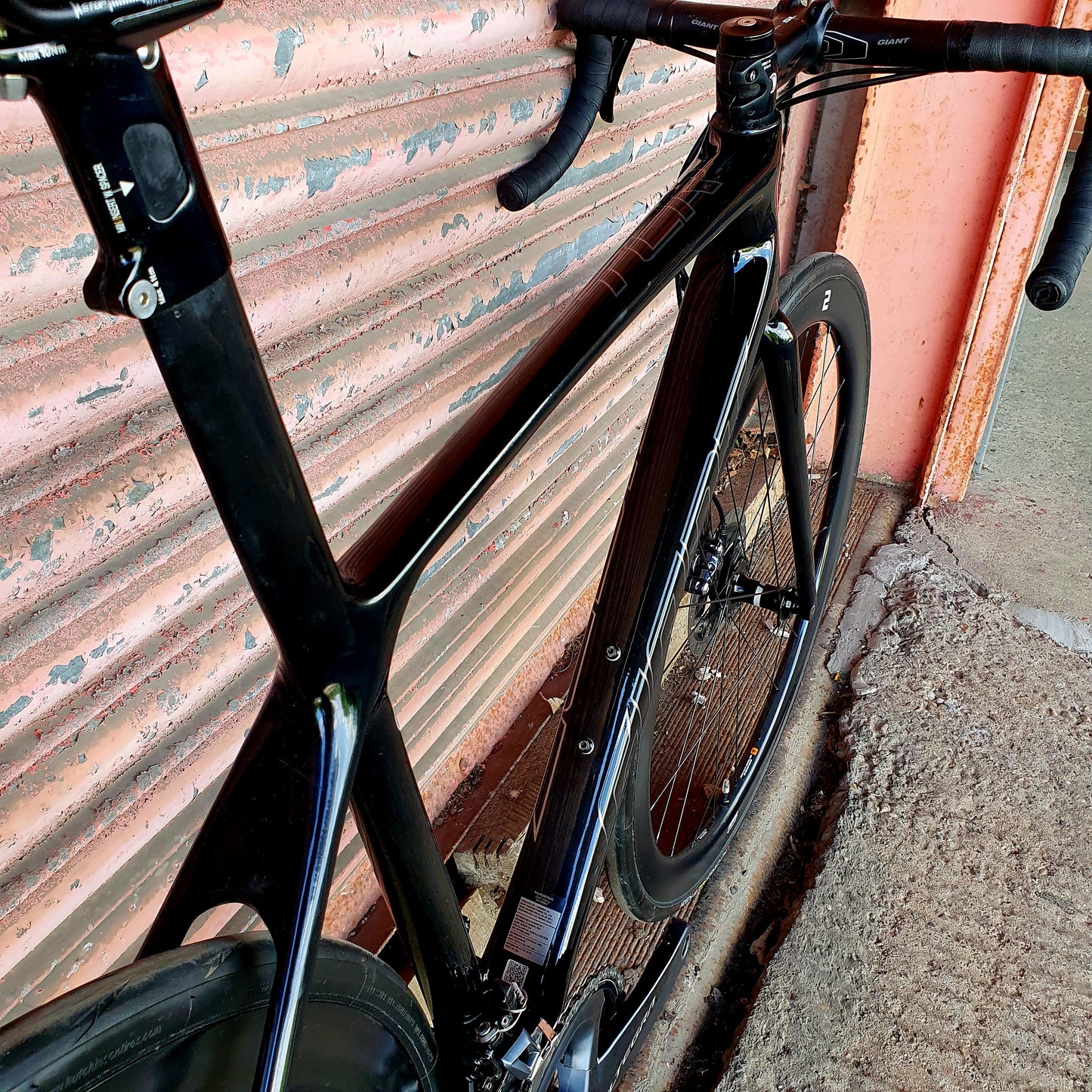 Giant TCR Advanced SL Ultegra Carbon Disc Road Bike - M 54cm