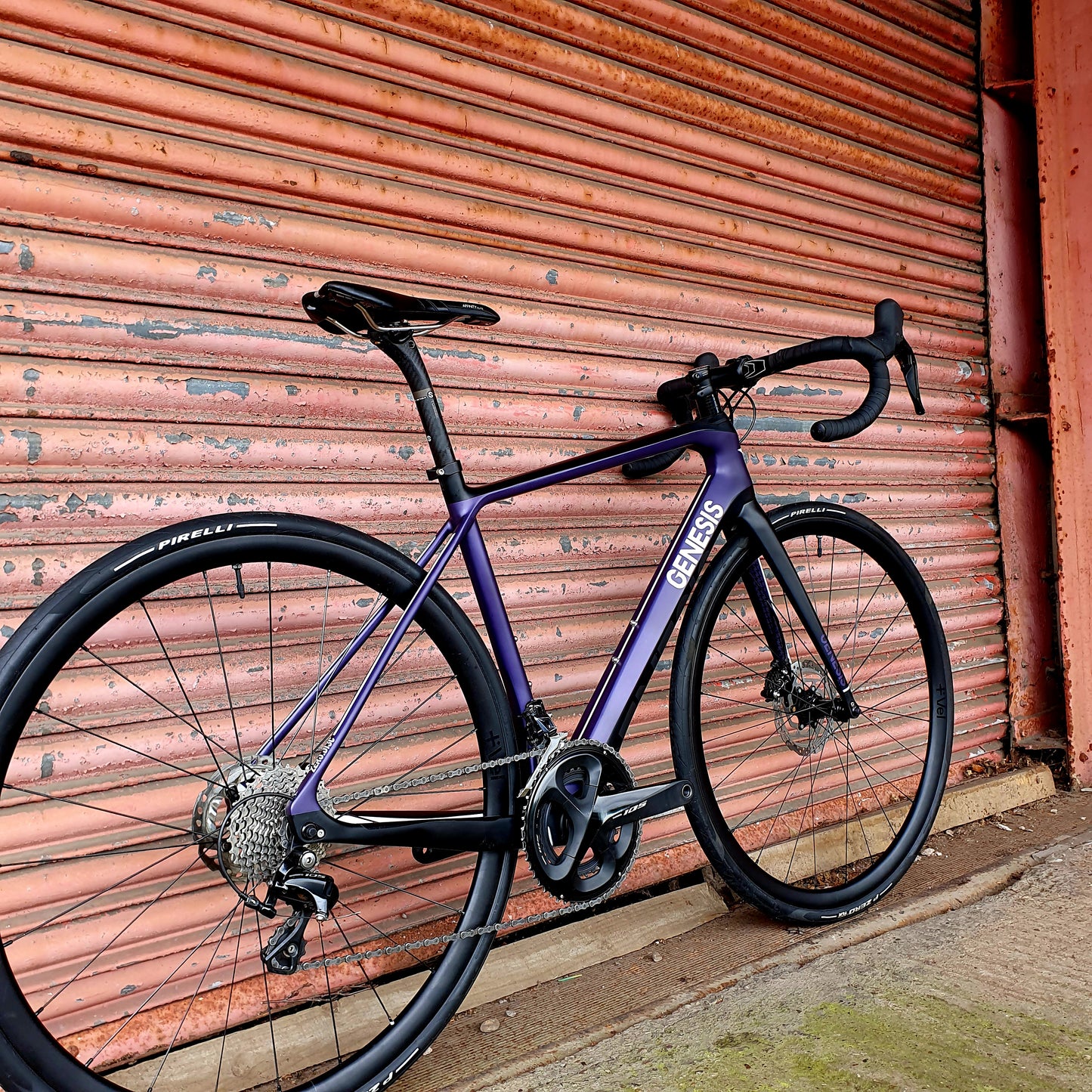 Genesis Zero Disc 105 11 speed Carbon Disc Road Bike - Small 52cm