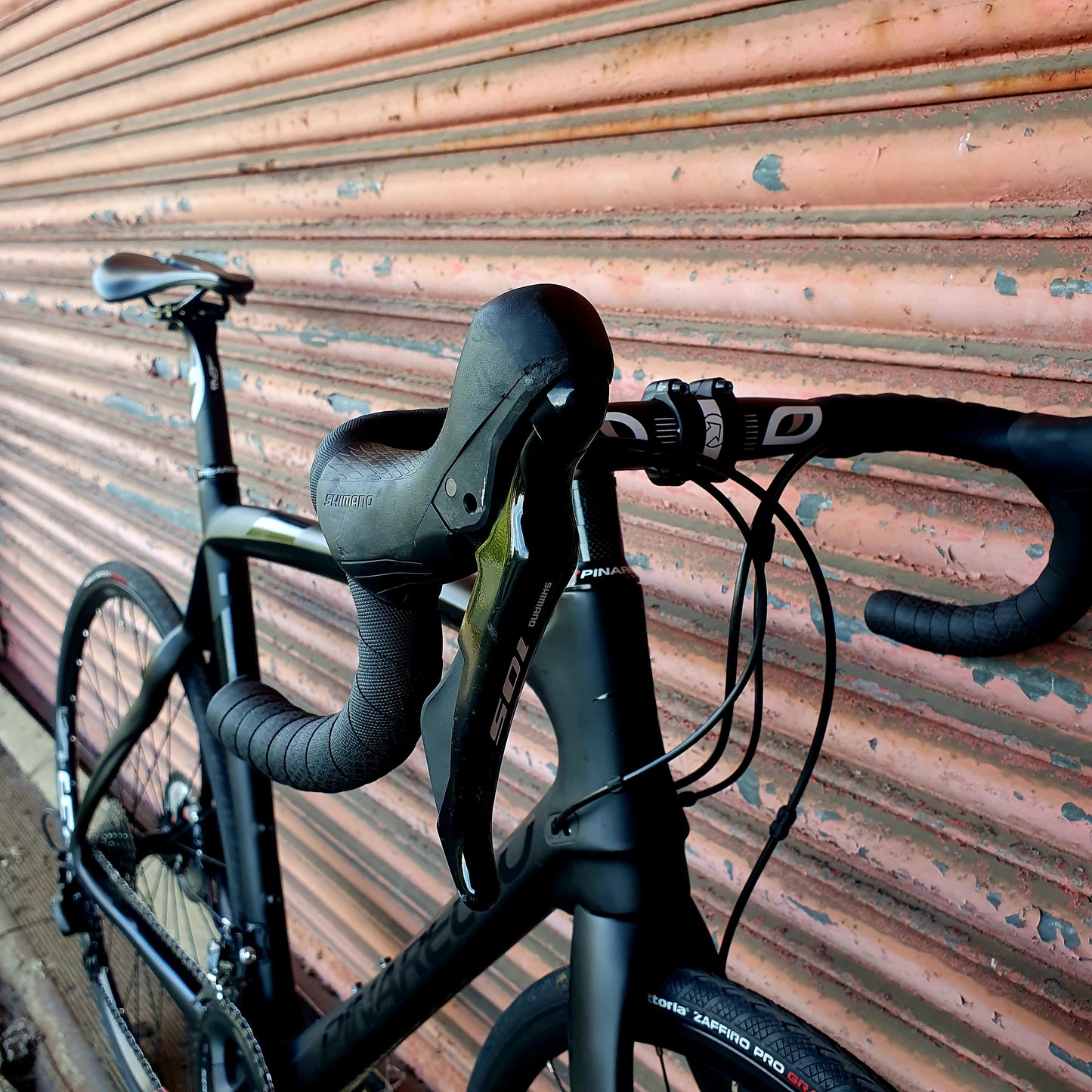 Pinarello Razha Shimano 105 Carbon Disc Road Bike - 60cm