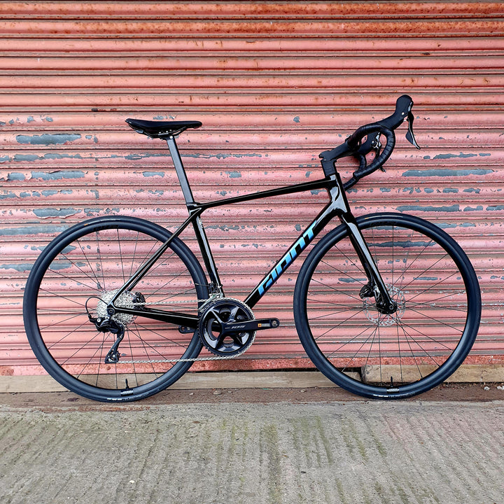 Giant TCR Advanced 2 Shimano 105 12 speed Carbon Disc Road Bike - M 54cm