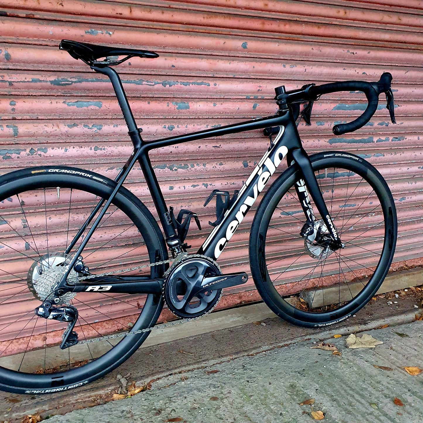Cervelo R3 Ultegra Di2 Carbon Disc Road Bike - 54cm