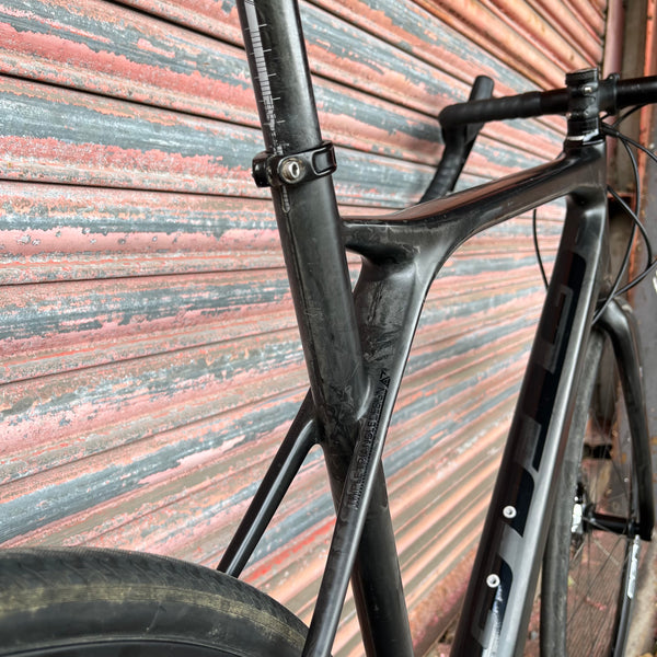 gt carbon gravel bike GT Grade SRAM RED/Force Carbon Gravel Road Bike