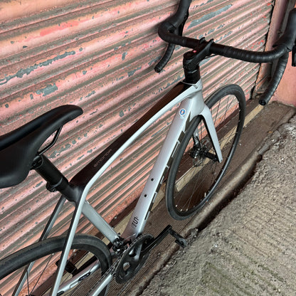 Trek Emonda SL5 Shimano 105 Carbon Disc Road Bike - 54cm