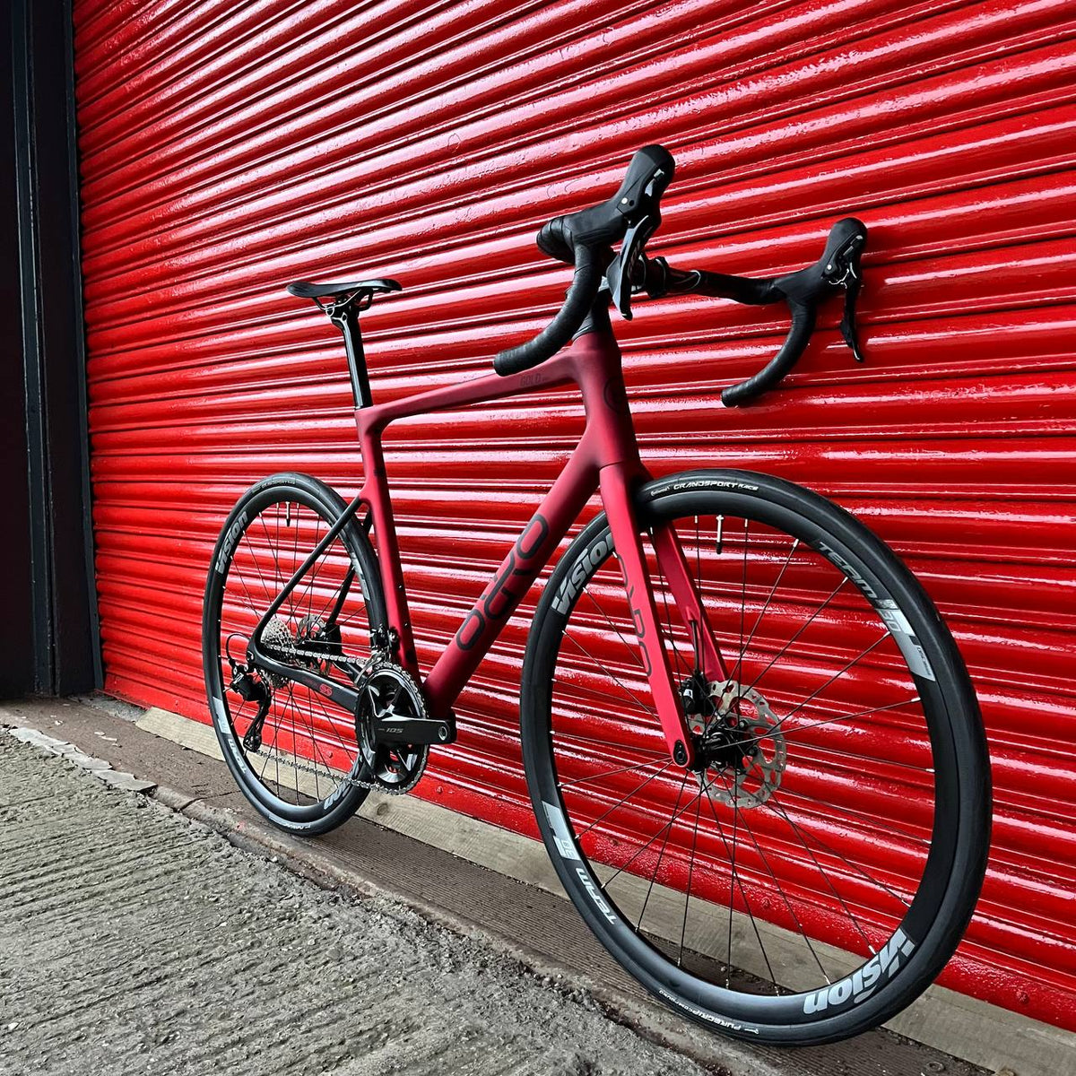 Orro Gold Evo 105 12 speed Disc Carbon Road Bike - 54cm