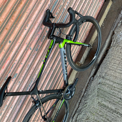 Giant TCR Advanced Pro Ultegra Carbon Road Bike - M/L 56cm
