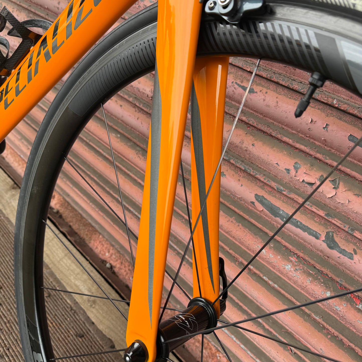 Specialized Venge Expert Ultegra Aero Carbon Road Bike - 54cm