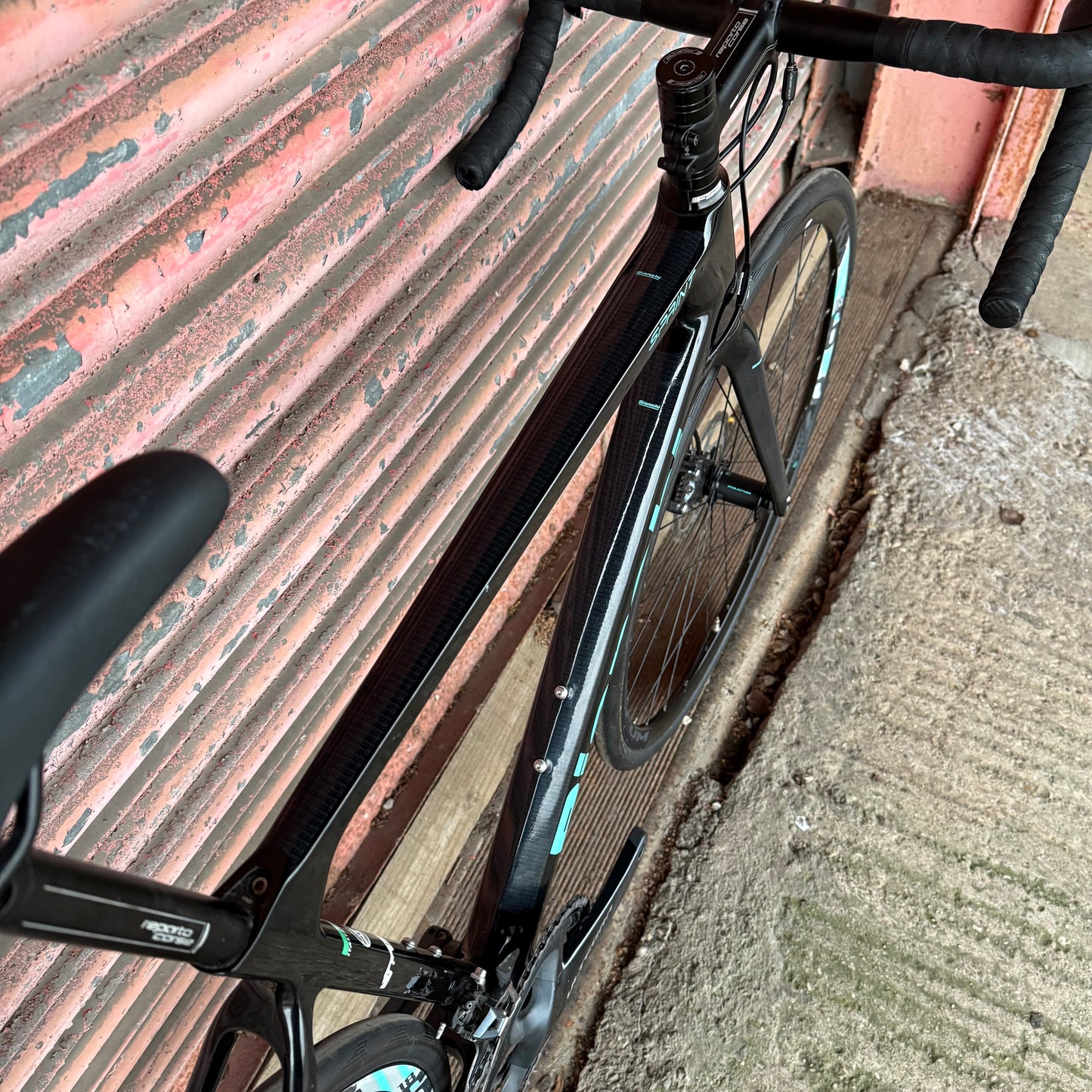 Bianchi Sprint Ultegra Carbon Disc Road Bike - 55cm