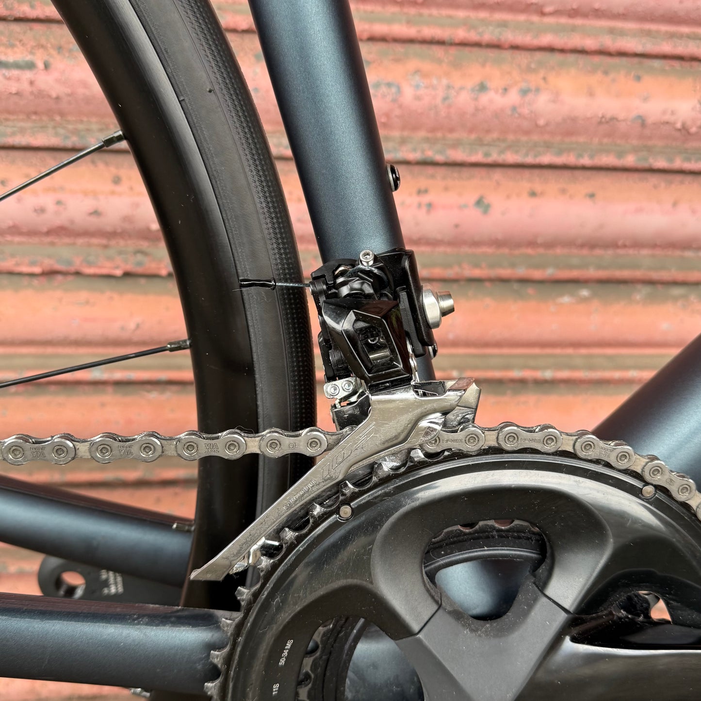 Specialized Tarmac SL6 Sport Shimano 105 Disc Carbon Road Bike - 58cm