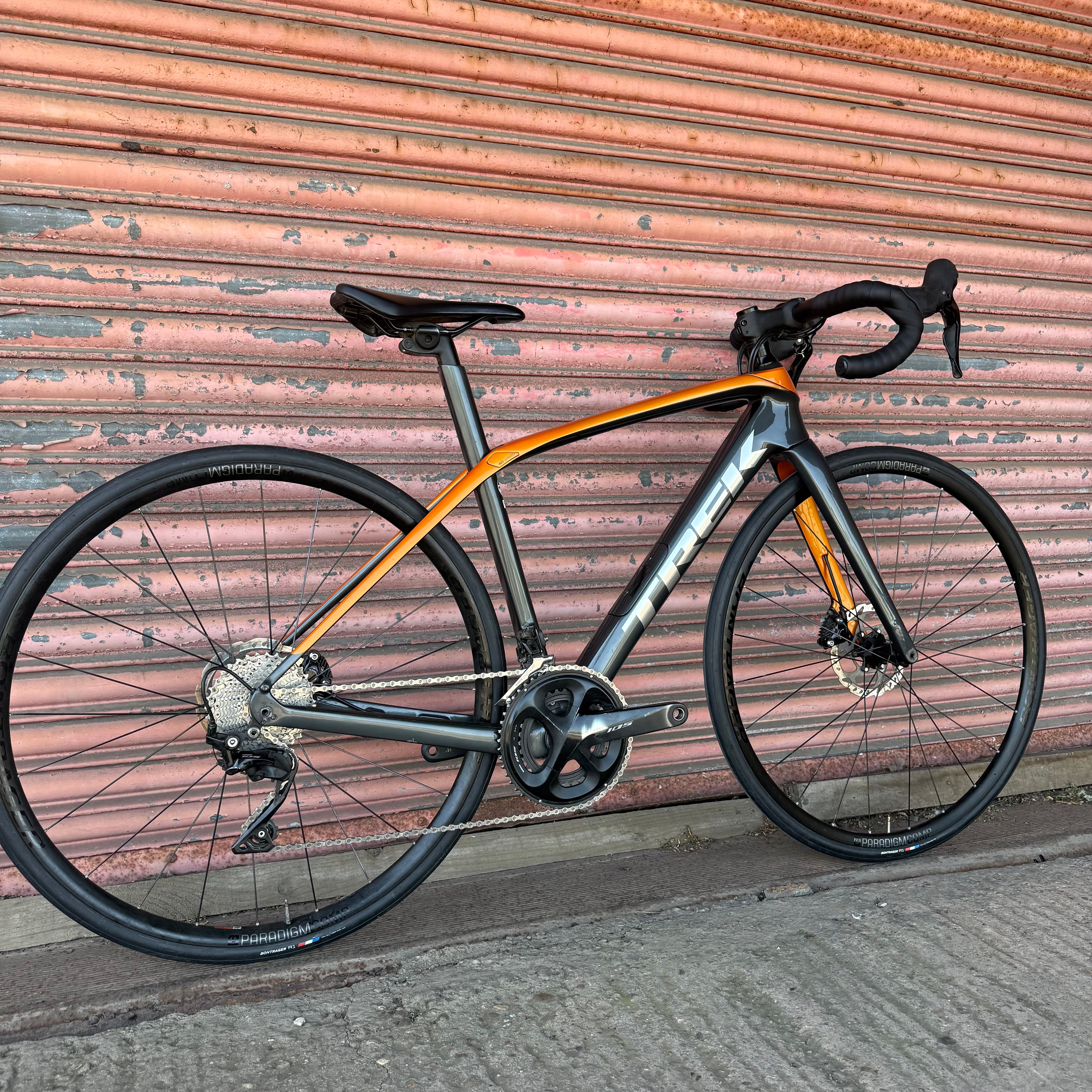 Trek Domane SL5 Shimano 105 Carbon Disc Road Bike - 47cm – Broximo