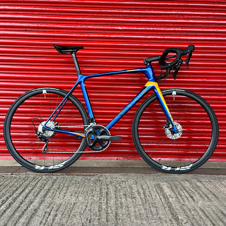 Giant TCR Advanced Pro 105 Carbon Disc Road Bike - L 58cm