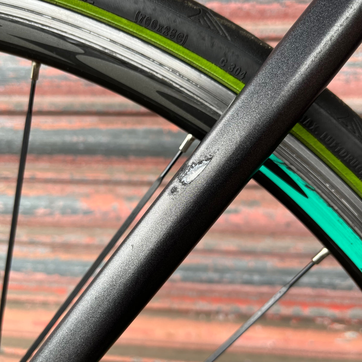 Btwin Ultra AF 700 Shimano 105 Aluminium Road Bike - S 53cm