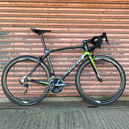 Giant TCR Advanced Pro Ultegra Carbon Road Bike - M/L 56cm
