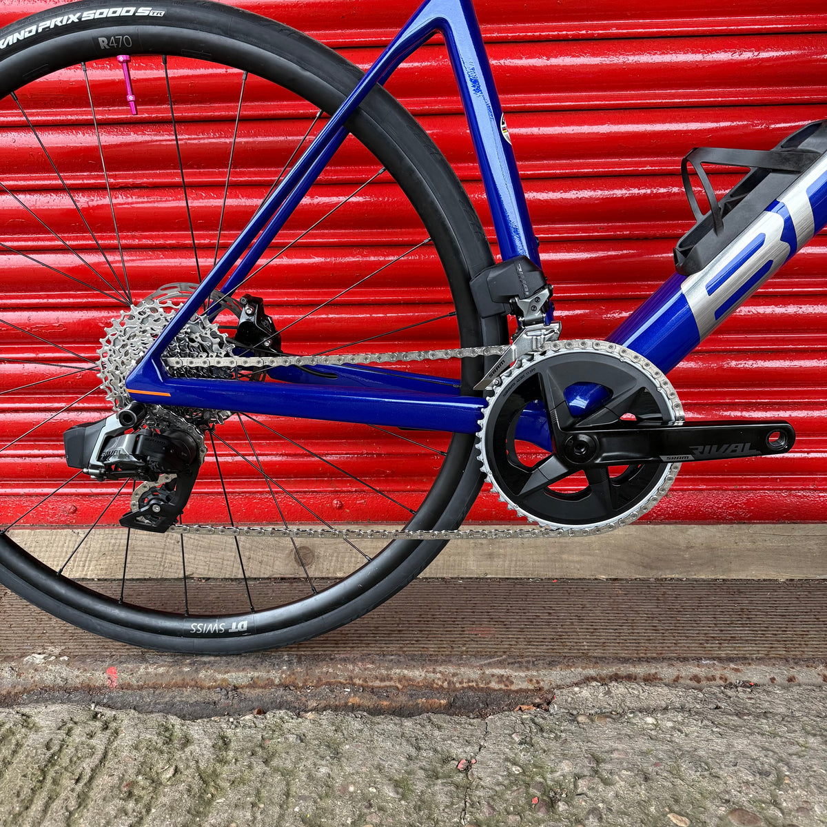 BMC TeamMachine SLR SRAM Rival AXS Carbon Disc Road Bike - 58cm