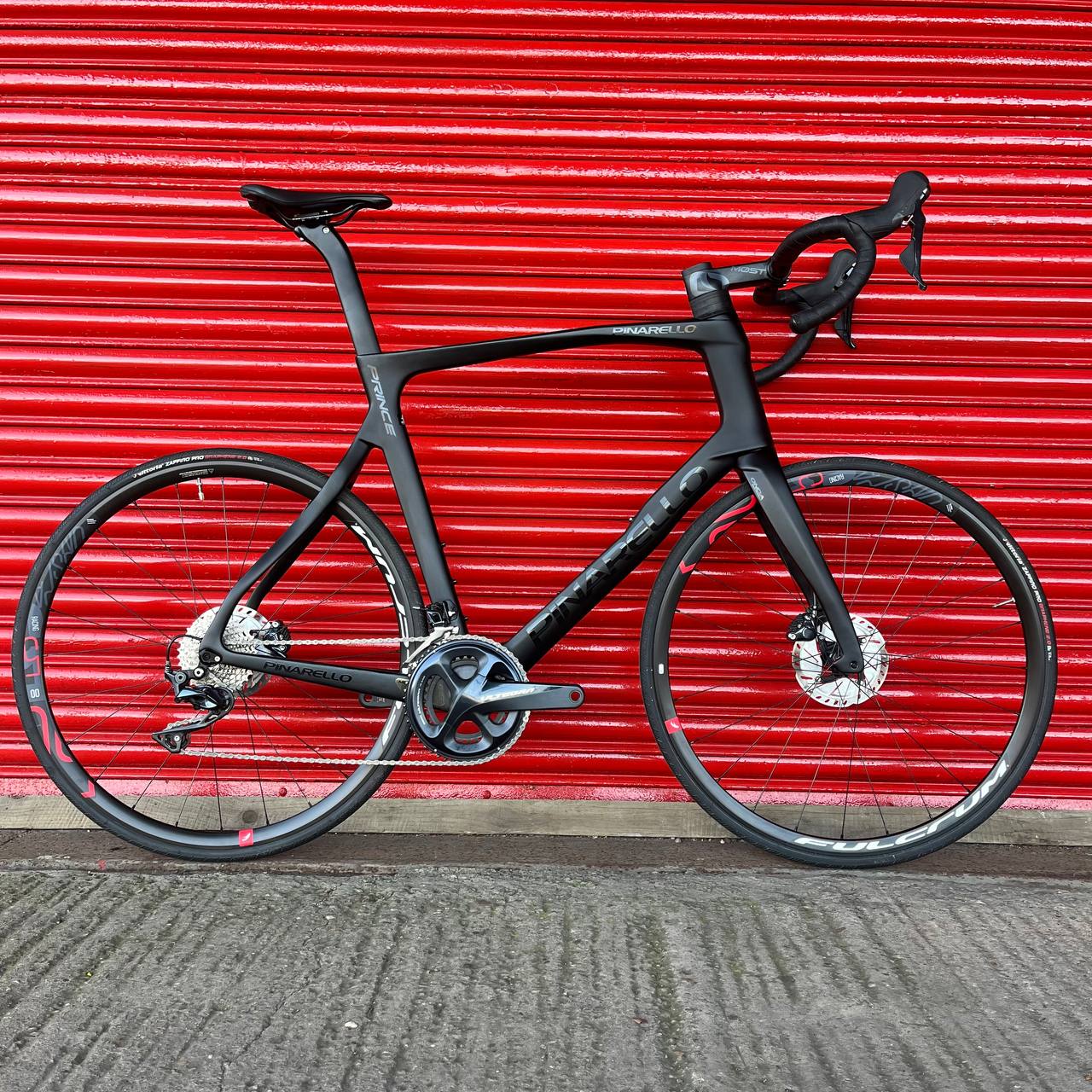 Pinarello Prince Ultegra Carbon Disc Road Bike - 60cm – Broximo
