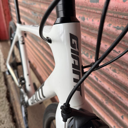 Giant TCR Advanced 1 KOM Ultegra Carbon Road Bike - M 54cm