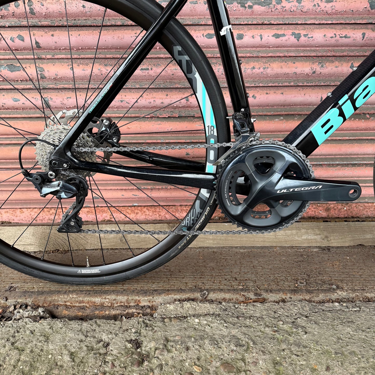 Bianchi Sprint Ultegra Carbon Disc Road Bike - 55cm