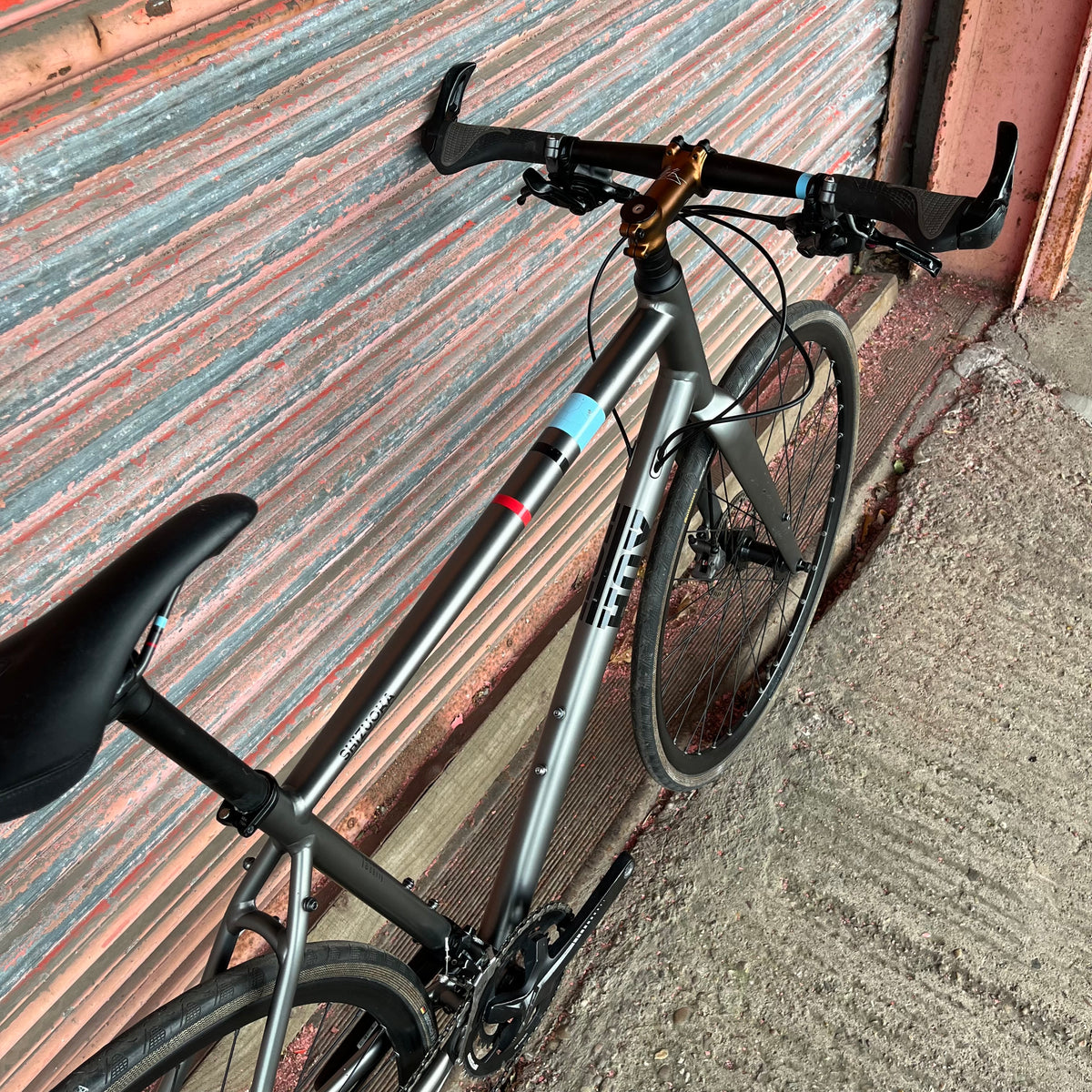 Hoy Shizuoka 004 SRAM Rival Hydraulic Brakes 11sp Hybrid City Road Bike - Medium