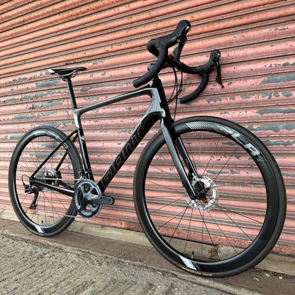 Giant Defy Advanced 1 Ultegra Carbon Endurance Road Bike - M/L 56cm